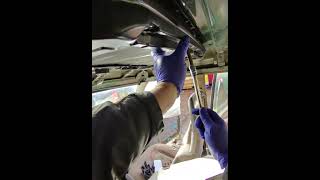First vid on the Disco restoration, changing out a leaking sun roof. #landroverdiscovery #300tdi 