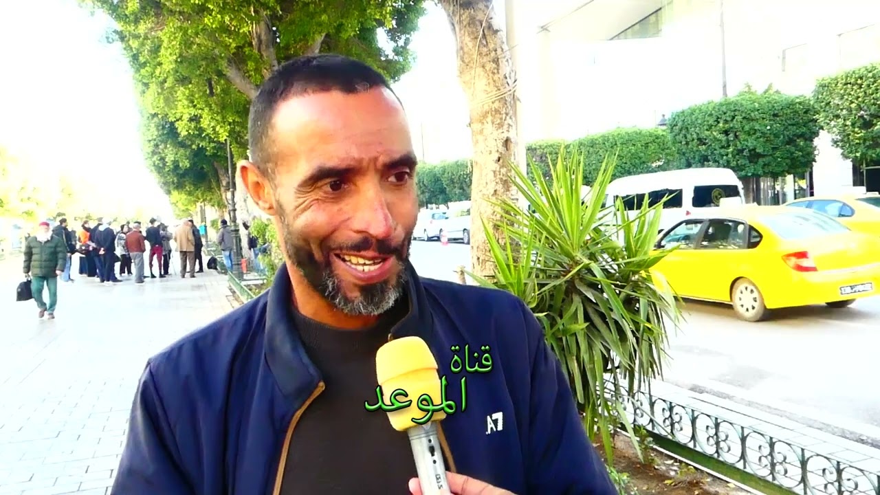 تونسي متزوج جزائرية وتعيش في الجزائر ، نعيش معاهم وعمري ماحسيت روحي أجنبي الجزائريين يحبونا