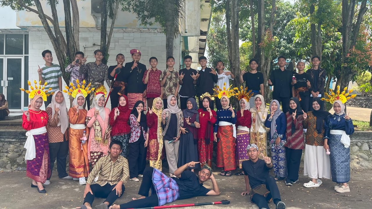 DRAMA MUSIKAL PUTRI KACA MAYANG PERSEMBAHAN KELAS XII.1 SMA SRIJAYA NEGARA