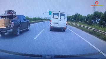 Những tình huống đi ngược chiều nguy hiểm | Bad driving [P2]