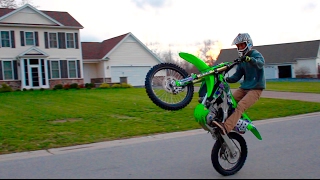 How to wheelie a dirt bike - new shirt announcement!!!!!!!!!!! ***buy
tmmx shirt*** http://tmdesign.bigcartel.com venturous lifestyle
https://venturous...