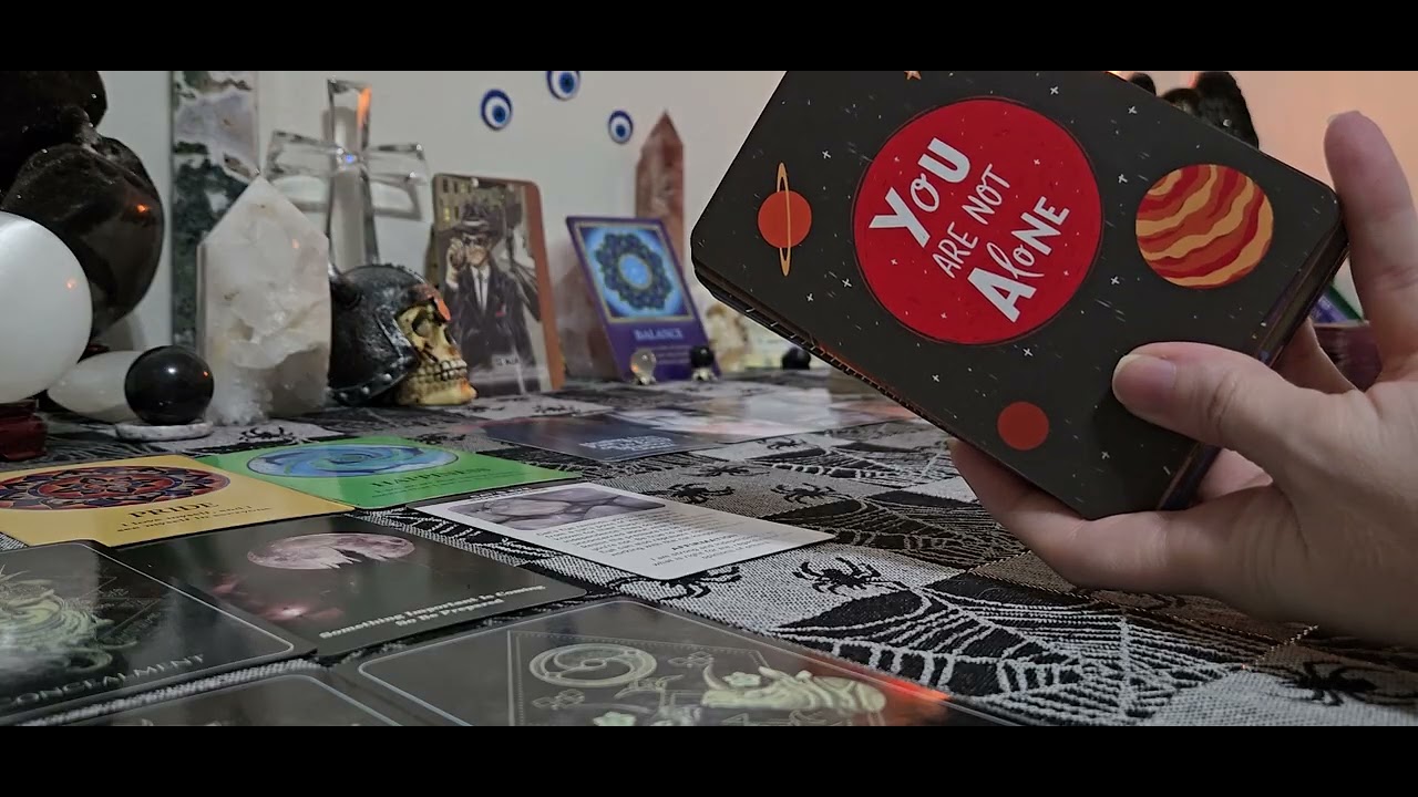 Стрелец ♐️ Пытаясь понять, как тебя подбодрить, он боится тебя и этого мужчину.