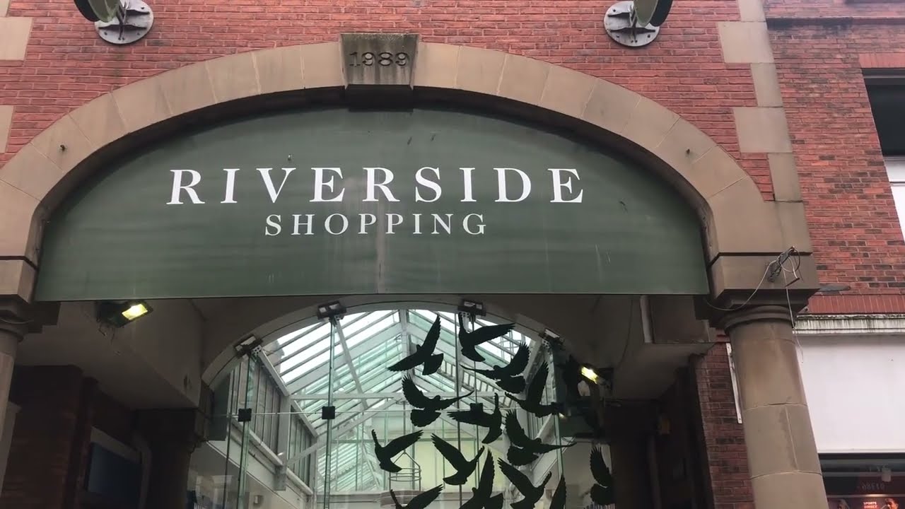 Riverside Shopping Centre and car park walking tour Evesham May 2024
