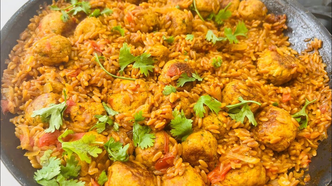 إنسي بقي أي حاجه بالأرز وجربي الوصفه دي بلسان العصفور👌😉طعمها خيااااال بجد