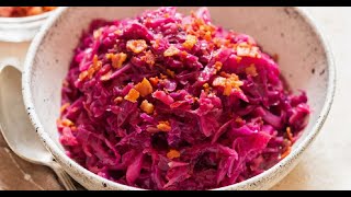 Braised red cabbage with apples