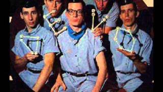 Devo - Out of Sync