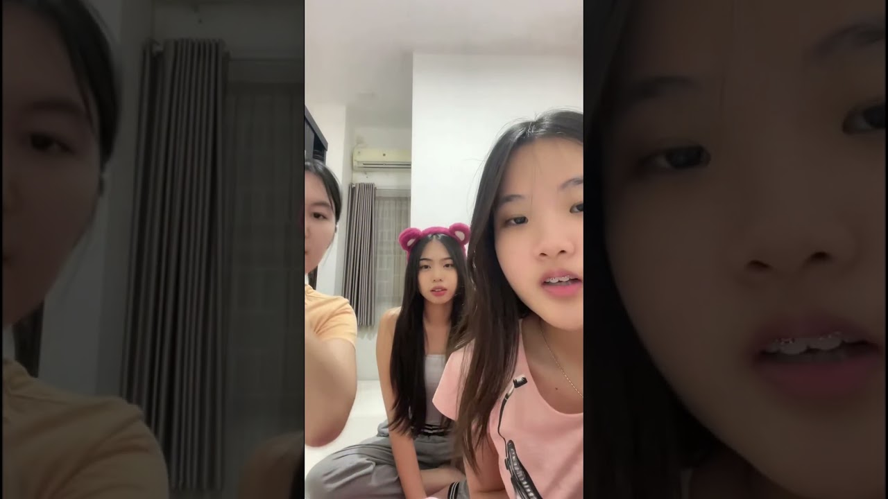 Membaca live chat bersama teman | 202