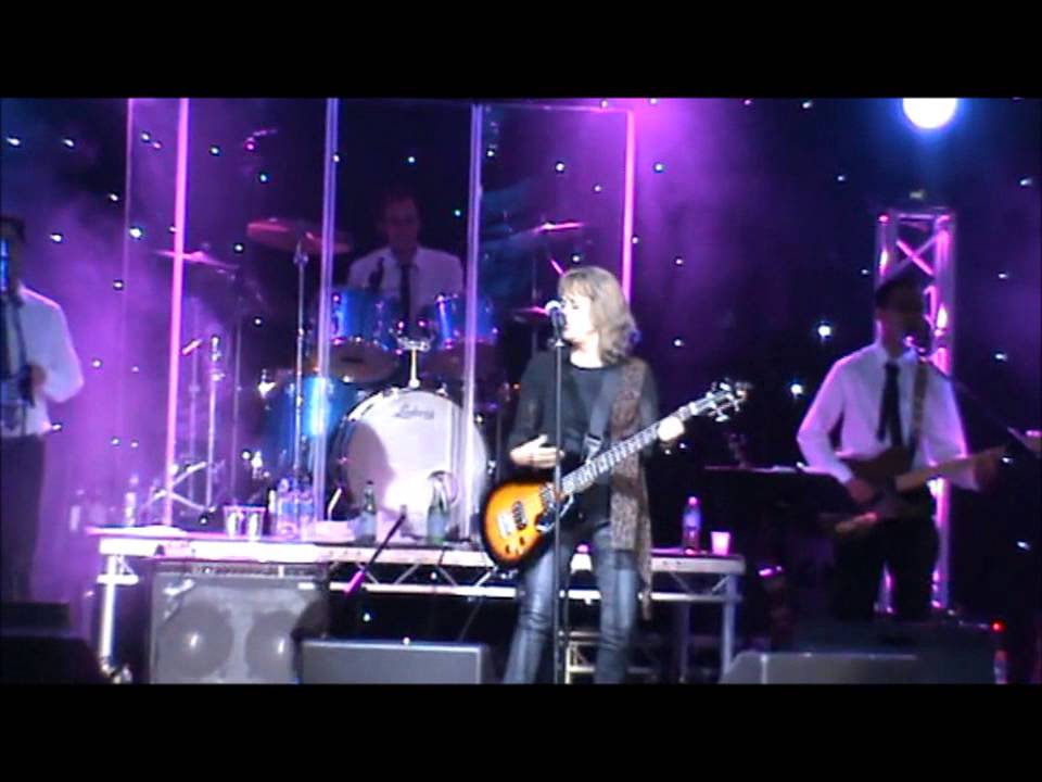 Suzi Quatro – Singing With Angels (Live in Blackpool 2014)