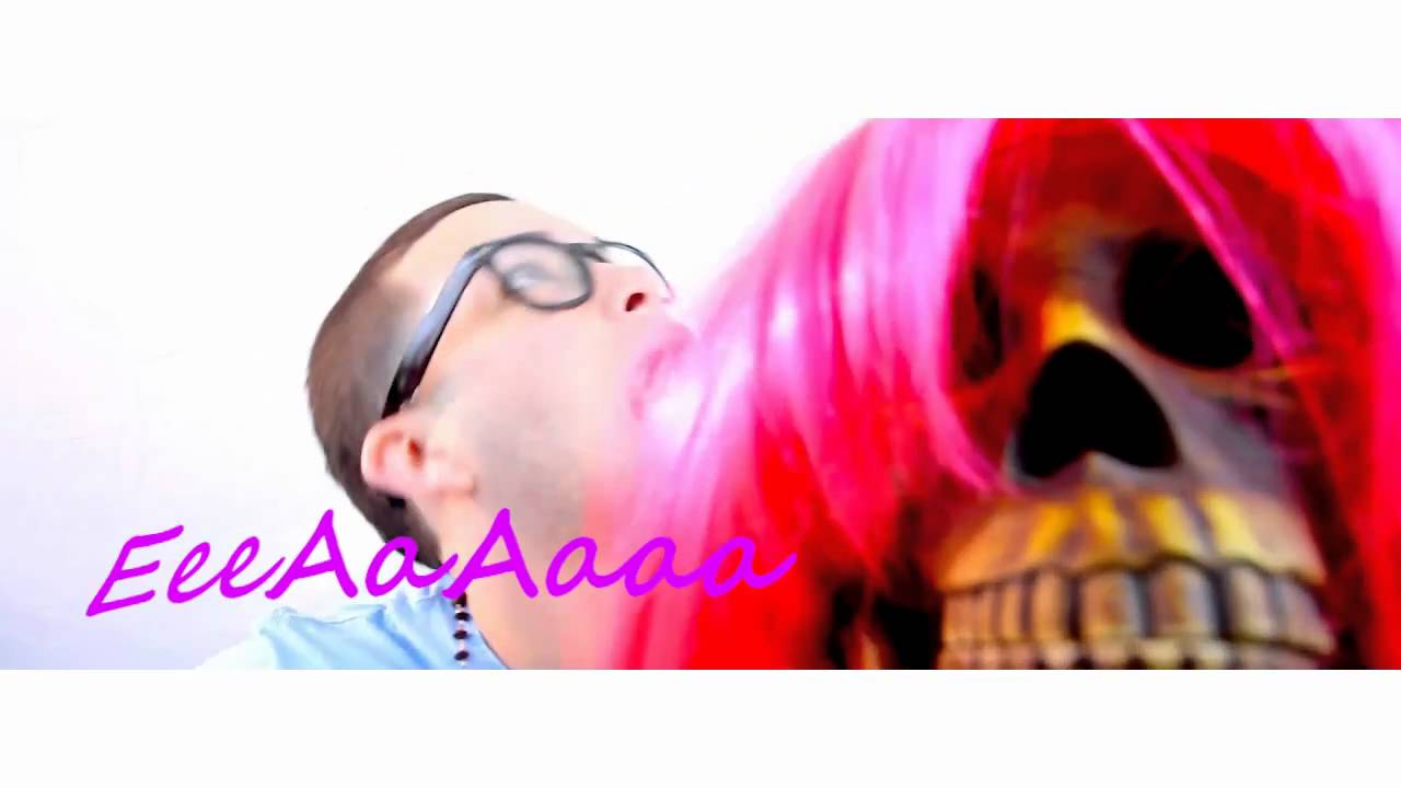 Blow Family Feat. Trebol Clan "Latino" (Official Video)