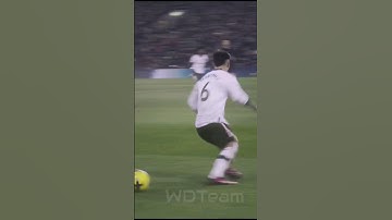 Salah sent Martinez back to Ajax😂😂😂