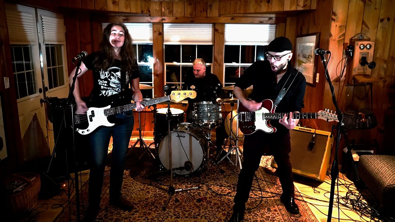 The Supervoids - Wild Things (Moon River session, Nov 2021)