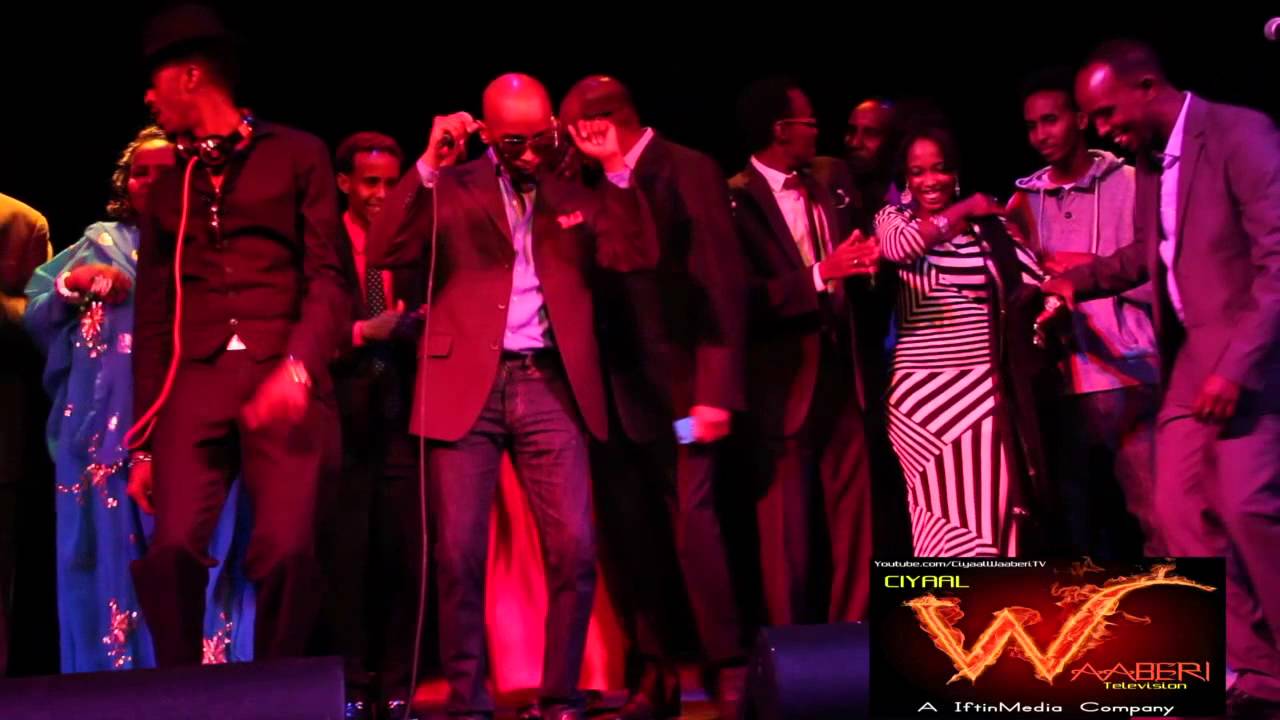 Abdiaziz Iskalaaji CAABUDWAAQ Live 2013 (Video)