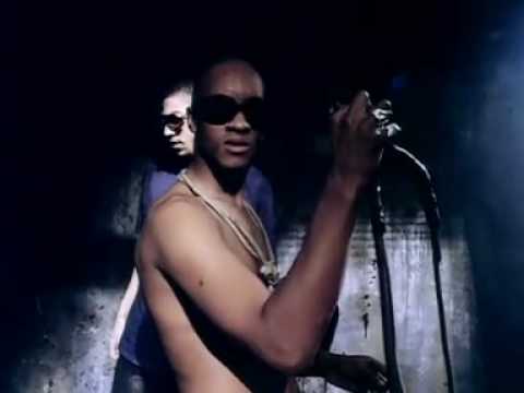 The Prodigy - Everybody In The Place (Official Video)