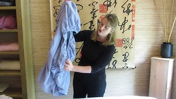 Fold a Fitted Sheet - Fast & Easy
