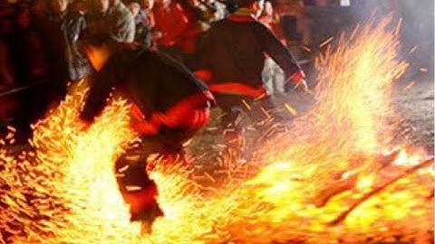 Lễ hội nhảy lửa độc đáo của người Pà Thẻn ở Lâm Bình