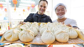 Most SATISFYING Chinese Street Food FACTORY (10,000 BAOZI/Day) + Muslim BREAKFAST Street Food China! screenshot 2