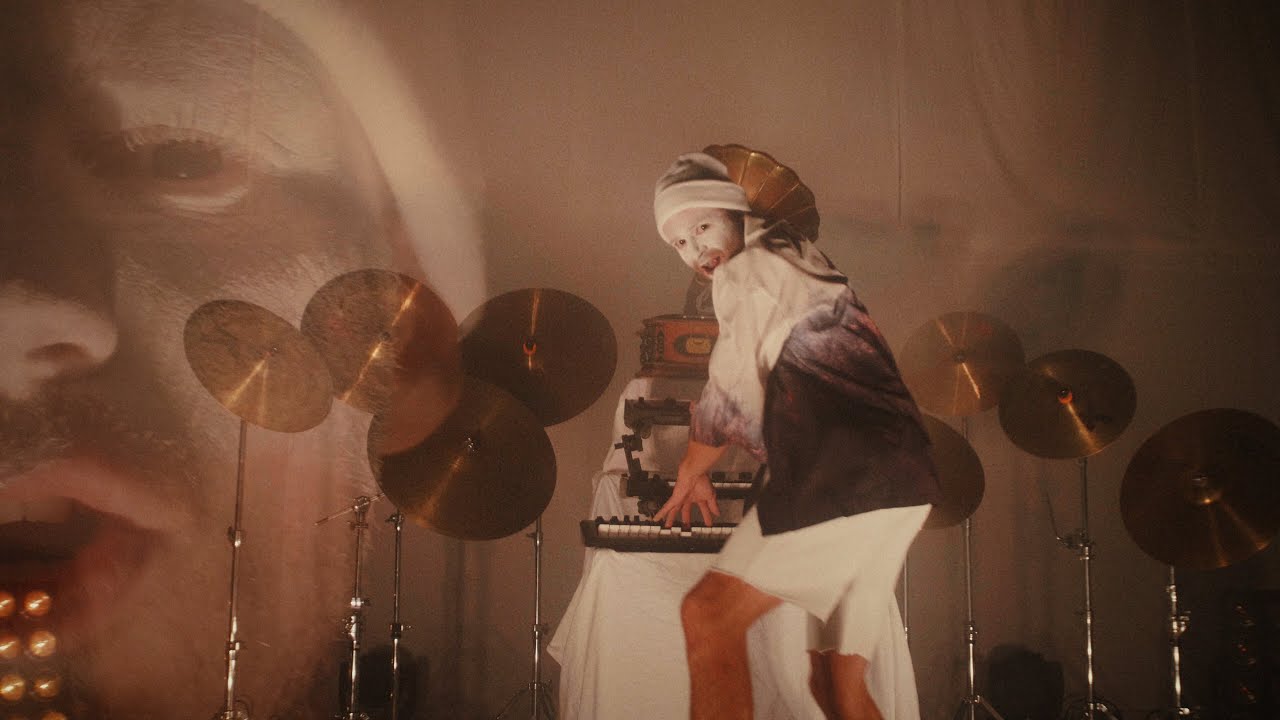 HIGH TRANSITION - Space Deville (Official Video)