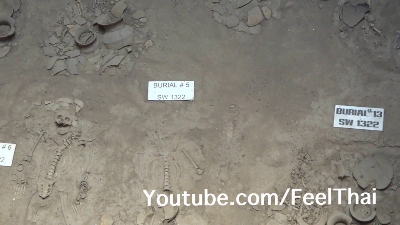 หลุมขุดค้นโบราณคดี 3 บ้านปราสาท headless burial site excavation pit Ban Prasat Thailand
