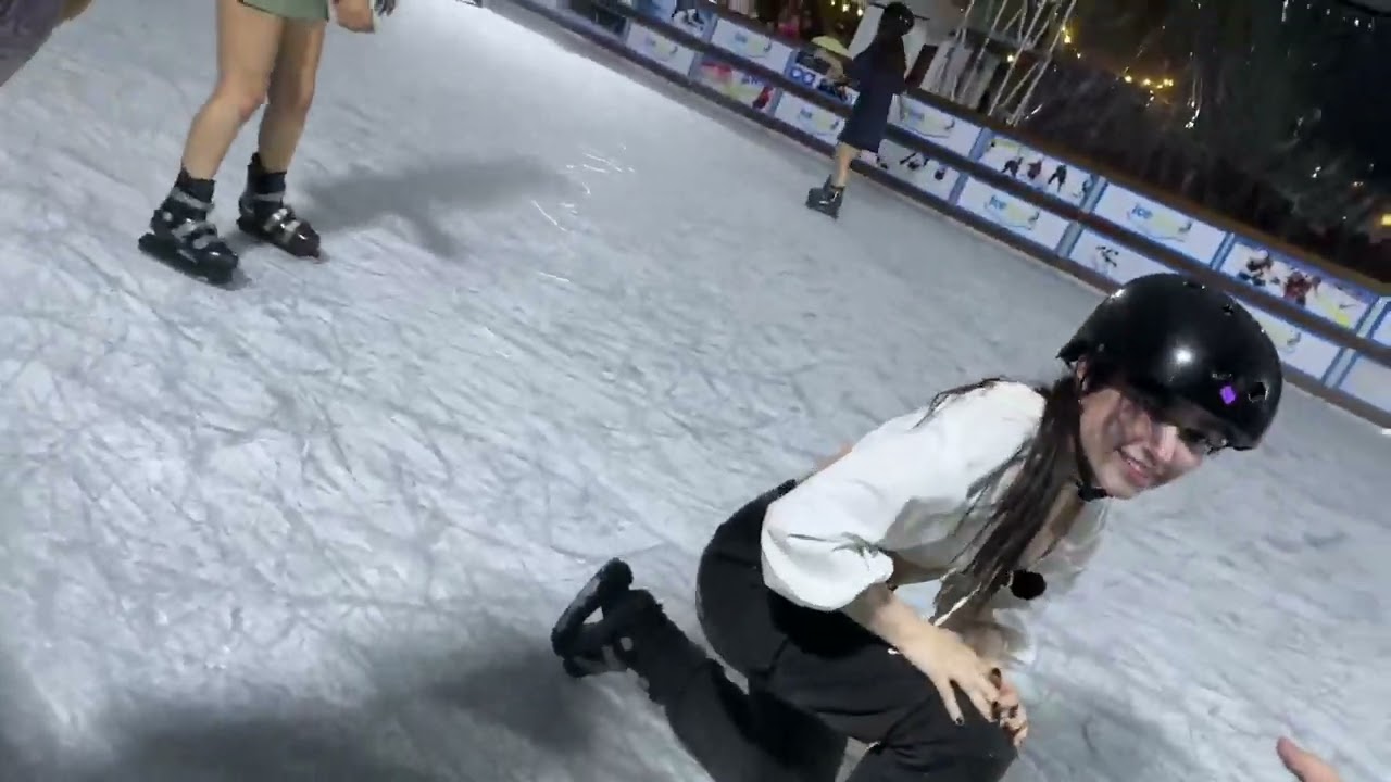 MARYBLOG SE CAE PATINANDO (CLIP FORZADO)