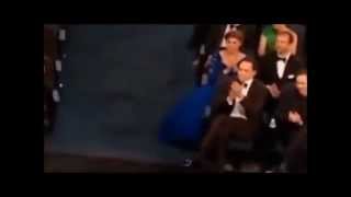 Jim Parsons comforts Mayim Bialik after not winning Emmys 2014