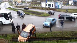 Видео ДТП в Серпухове. Московское ш., перекр. с ул.Новая. 27-10-2013 от serpvideo.ru, Московское шоссе, Серпухов, Россия