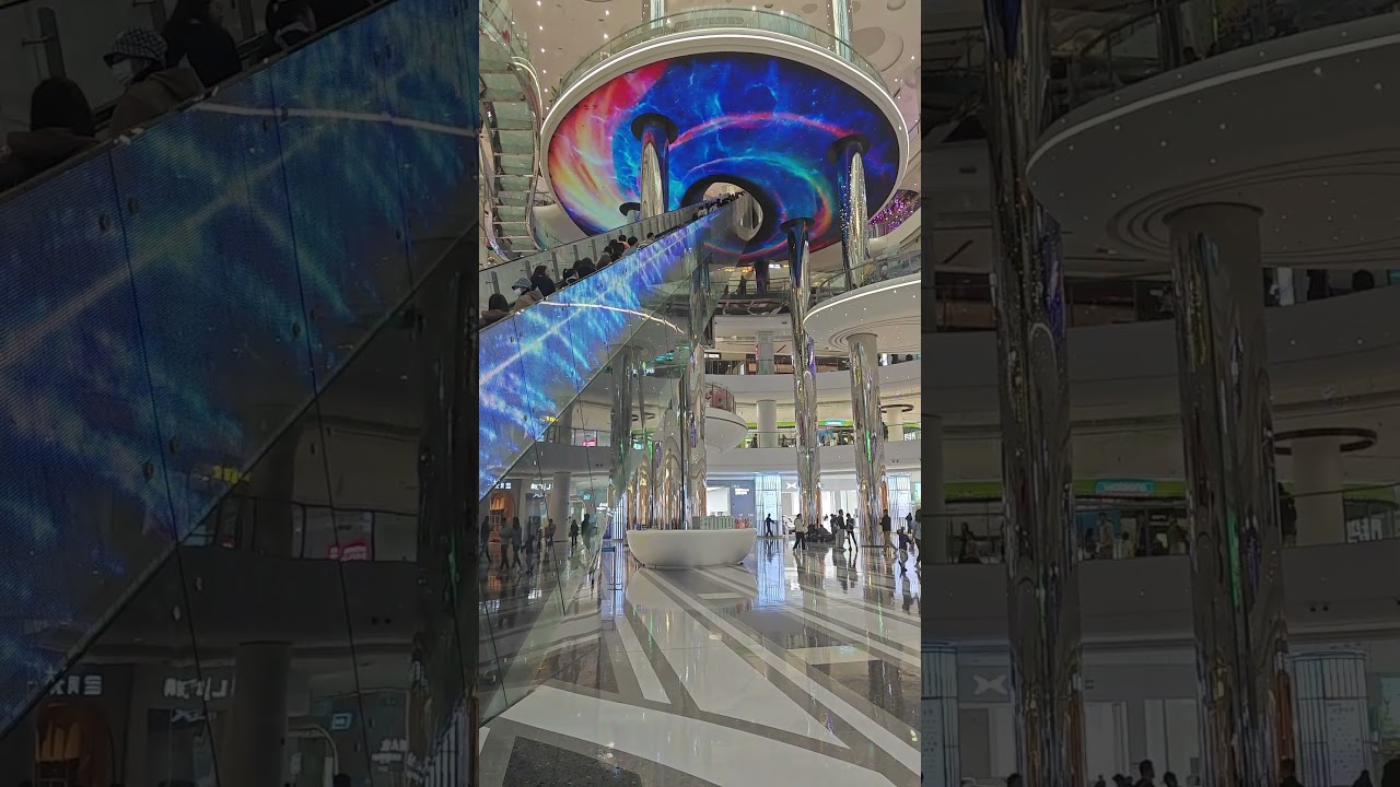 Indoor creative digital led wall in shopping mall