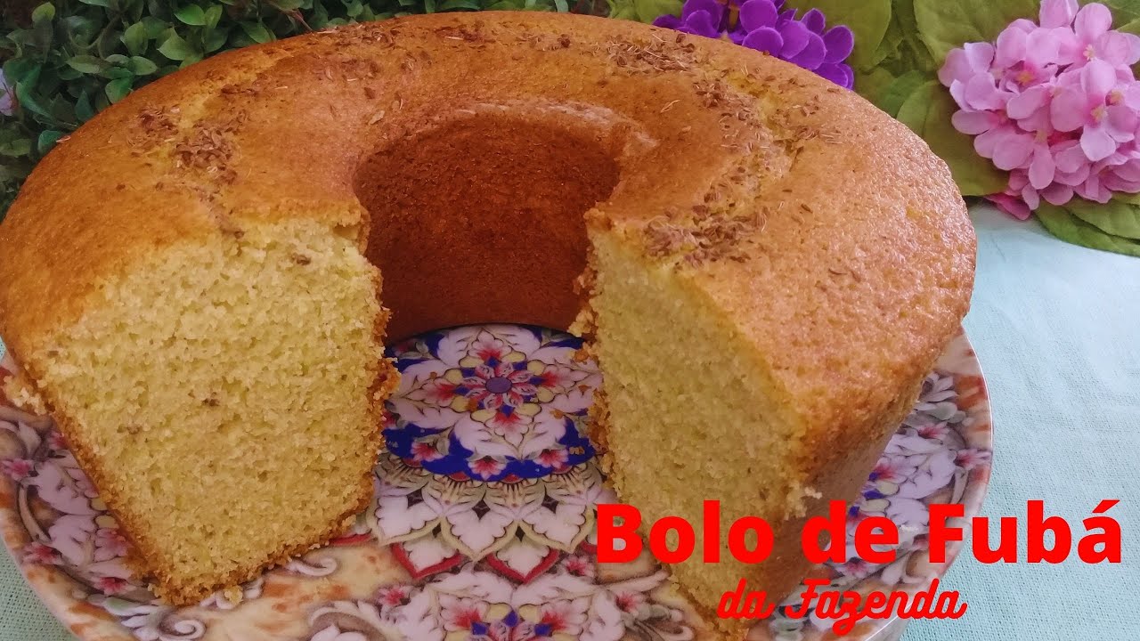 BOLO DE FUBÁ COM INGREDIENTE SURPRESA