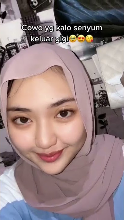 COWOK SENYUM KELIATAN GIGI, GANTENG⁉️