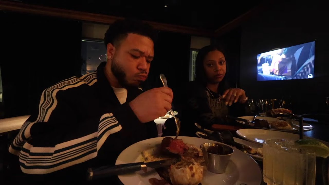 Trying OVERPRICED food in Dallas TEXAS…