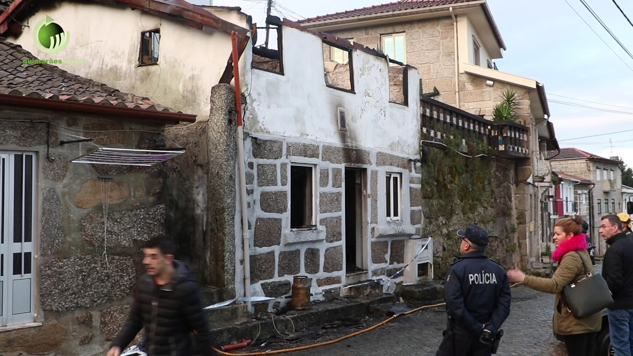 Homem morreu na habitação onde vivia após incêndio na Rua da Arcela
