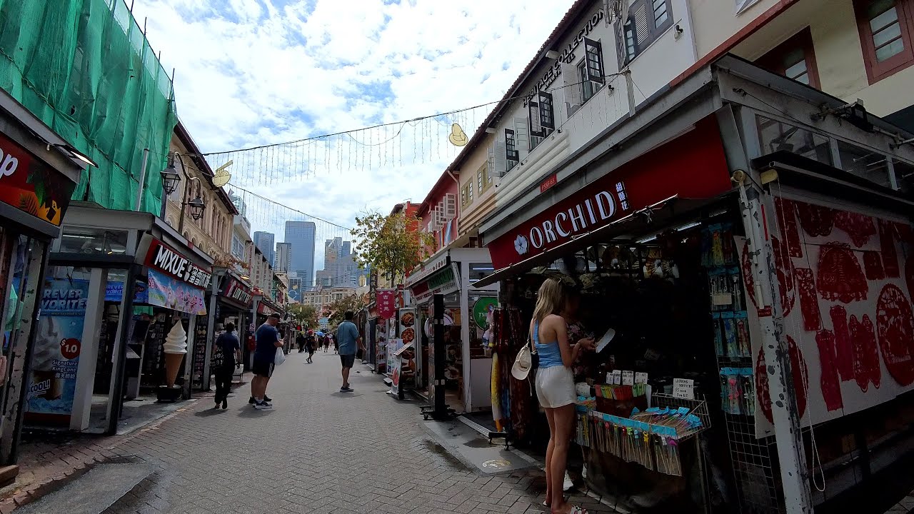 Weekday morning walk from Chinatown MRT Station to Maxwell MRT Station | November 2025