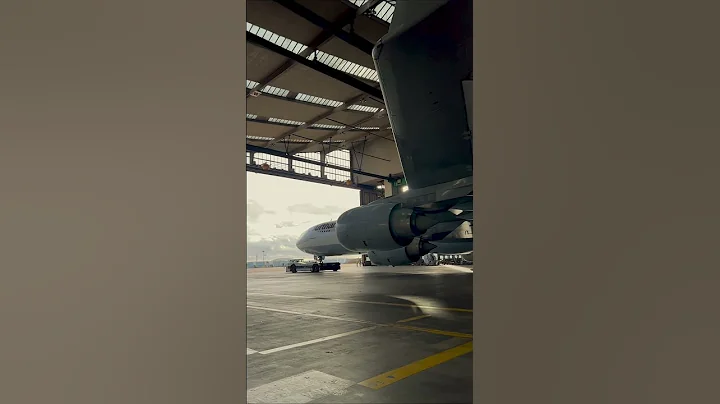 A340-600 leaves Lufthansa technic hangar  #lufthansa #a340 #airplane