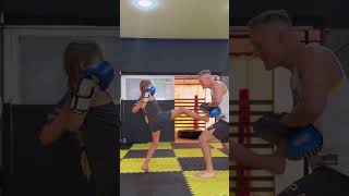 🌟 Новое хобби — быть сильной» |🥊 Первые шаги в кикбоксинге #НовоеХобби #Кикбокс #sports #Shorts