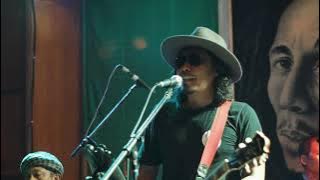 Aboe N Band I Shot The  Sheriff (Bob Marley Cover)