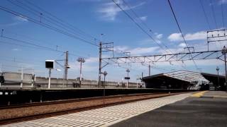 新座駅を通過する原色EF65 2139 単8584ﾚ