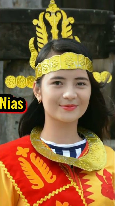 Cewek Nias dan Dayak 🙏