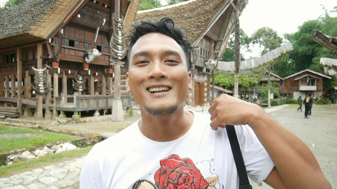 AKHIR PEKAN DENGAN LIBURAN KE KETEKESU TORAJA UTARA CAGAR BUDAYA UNESCO . CATAT 7 FAKTA UNIKNYA