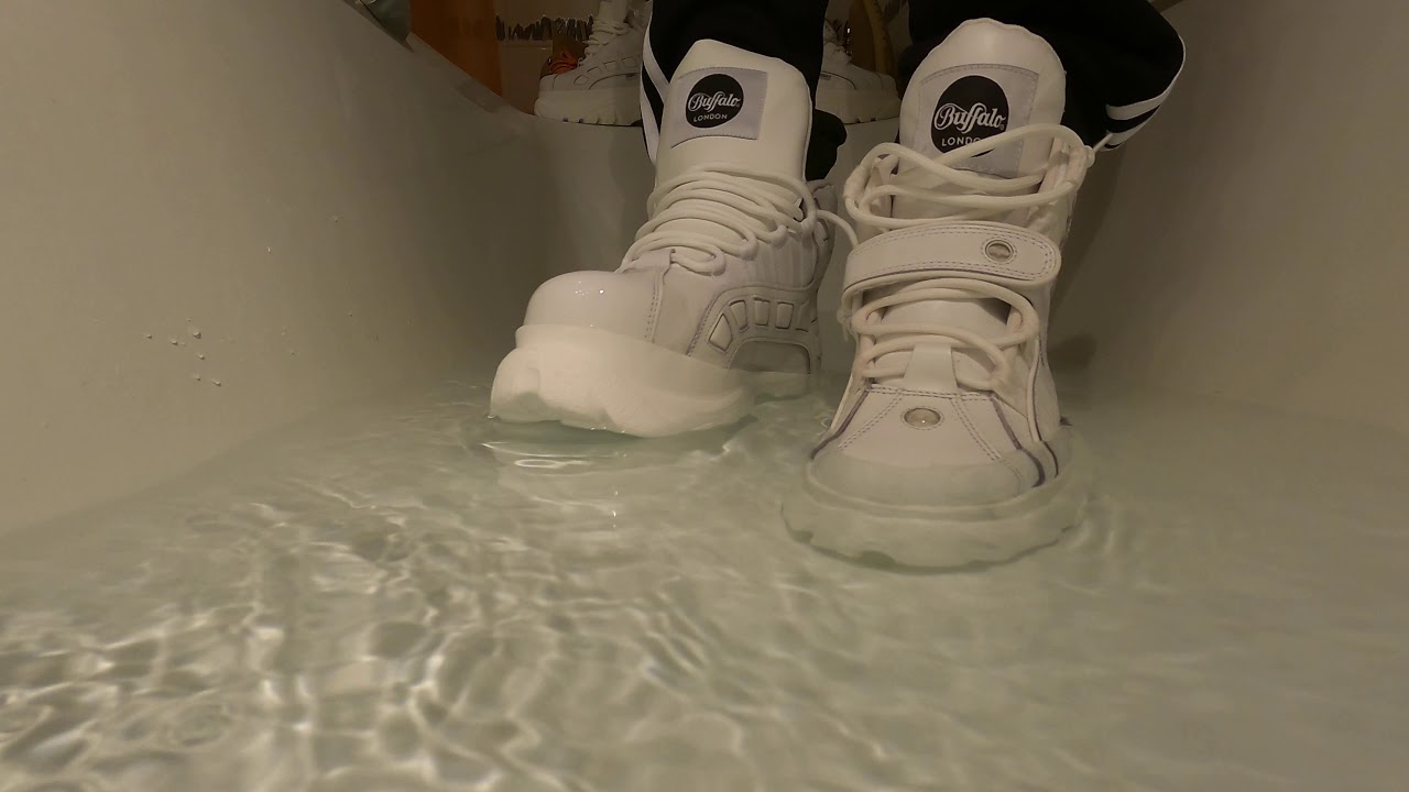 Immersion de BUFFALO LONDON CLASSIC toutes neuves 1/3