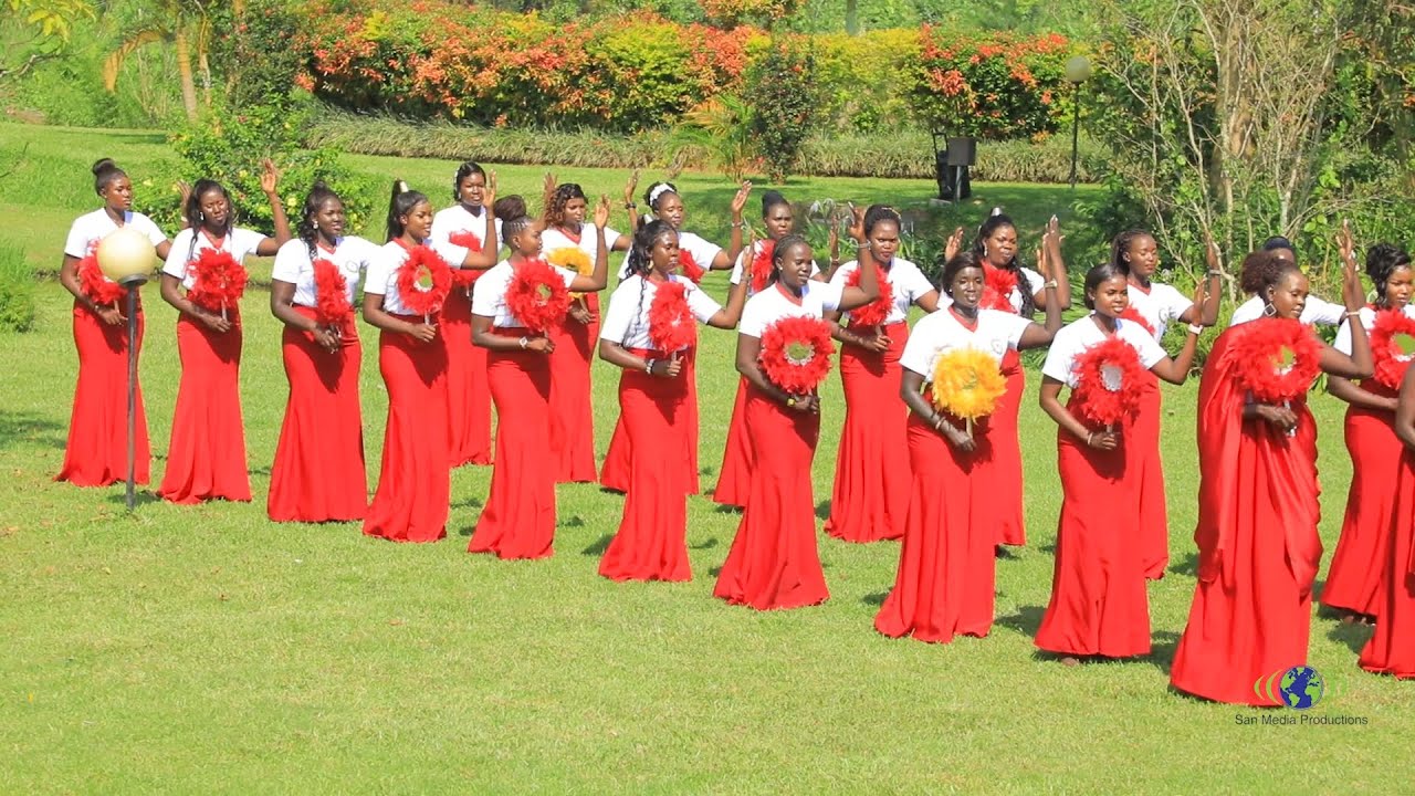 NYIIR KE AJUONG ROLE MODEL