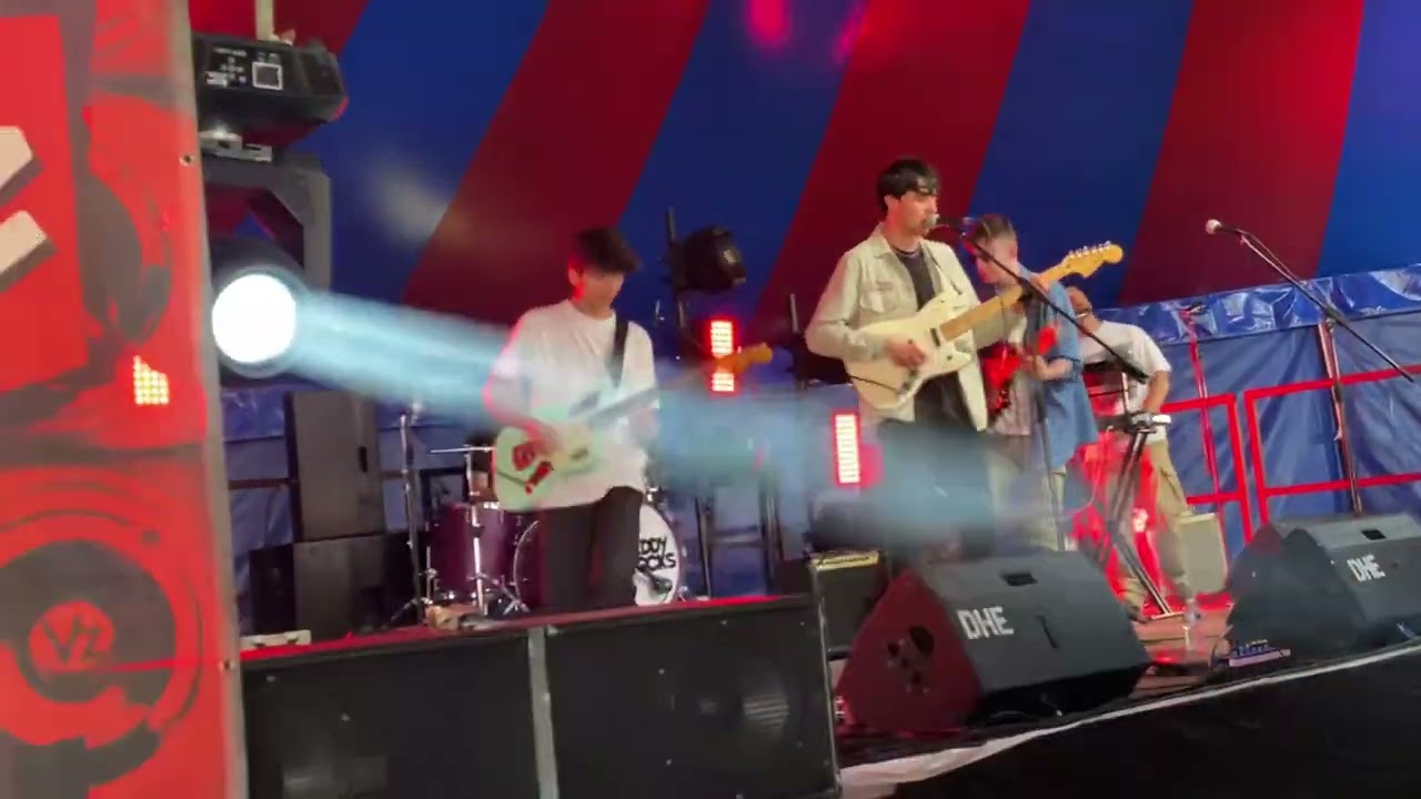 Wave Chase / Tired eyes