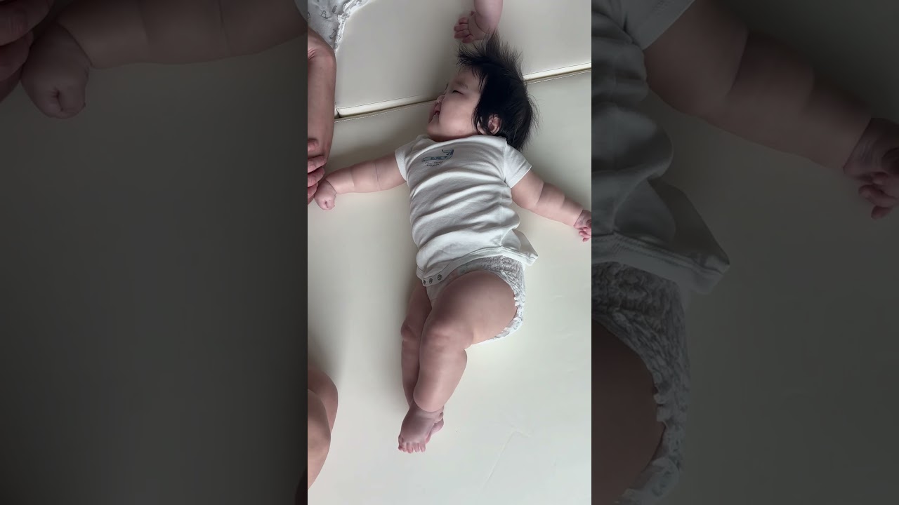 오동통한 아기 다리 | むちむちベビーレッグ | Chunky Baby Legs