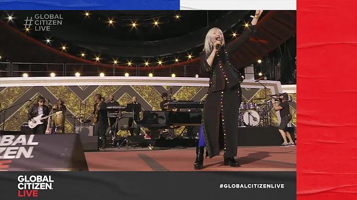 Cyndi Lauper - Girls Just Wanna Have Fun (Live wit...