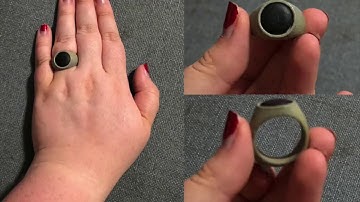 Using an NFC Ring to share a contact detail