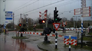 Spoorwegovergang Koogzaandijk  Dutch Railroad Crossing