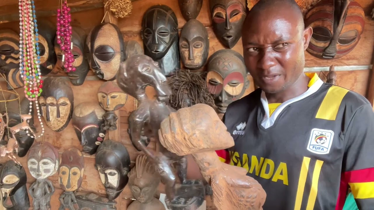 MASK MASTER FROM CONGO