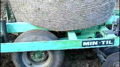 chisel plowing with case IH MX-135, Deutz chisel plow, and round bale ballast