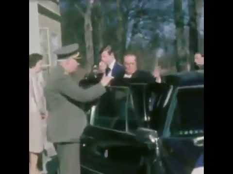 اغلاق الباب على يد جوزيف بروز تيتو رئيس يوغسلافيا ماذا لوكان رئيس بلدك بمكانه