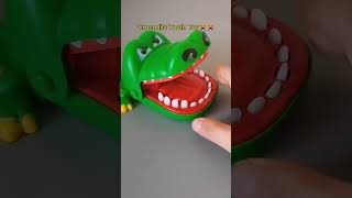 #لعبة اسنان التمساح #مضحك احترس لا #يأكل اصبعك  crocodile teeth #toy# #shorts