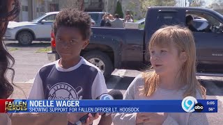 Community shows their support for fallen Lt. Deputy Hoosock