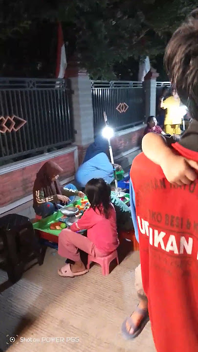 Pasar Malam di Rowopanggang, Desa Iser, Petarukan, Jawa Tengah
